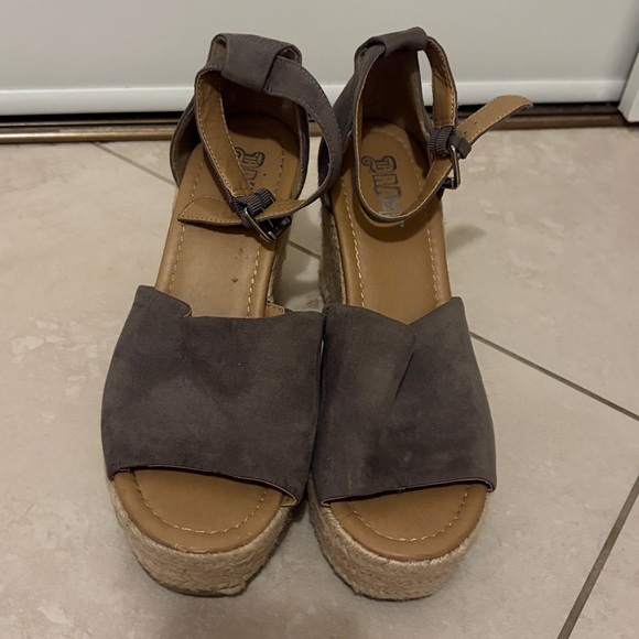 Brash Dark Brown Wedge Sandals - Picture 5 of 6